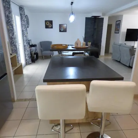 Climatisée Avec Jardin, Bbq, Piscine Et Parking Villa Roujan