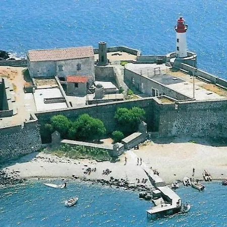 Villa Climatisée Avec Jardin, Bbq, Piscine Et Parking