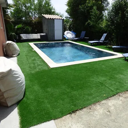 Climatisée Avec Jardin, Bbq, Piscine Et Parking Roujan
