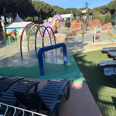 Climatisée Avec Jardin, Bbq, Piscine Et Parking * Roujan