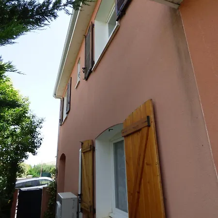 Villa Climatisée Avec Jardin, Bbq, Piscine Et Parking *