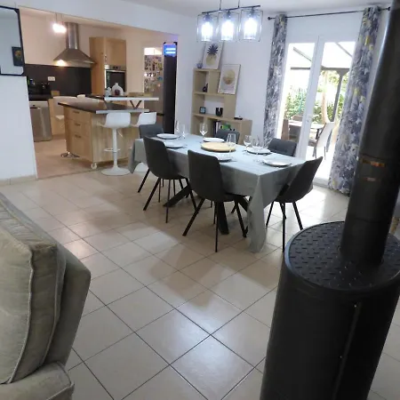 Villa Climatisée Avec Jardin, Bbq, Piscine Et Parking Roujan