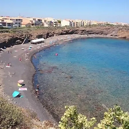Climatisée Avec Jardin, Bbq, Piscine Et Parking * Roujan