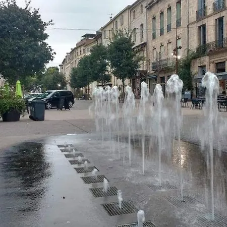 Climatisée Avec Jardin, Bbq, Piscine Et Parking