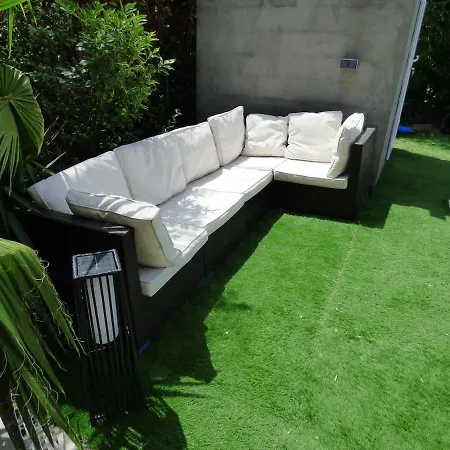 Climatisée Avec Jardin, Bbq, Piscine Et Parking Villa *