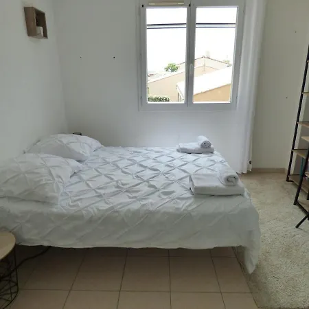 Climatisée Avec Jardin, Bbq, Piscine Et Parking Villa Roujan